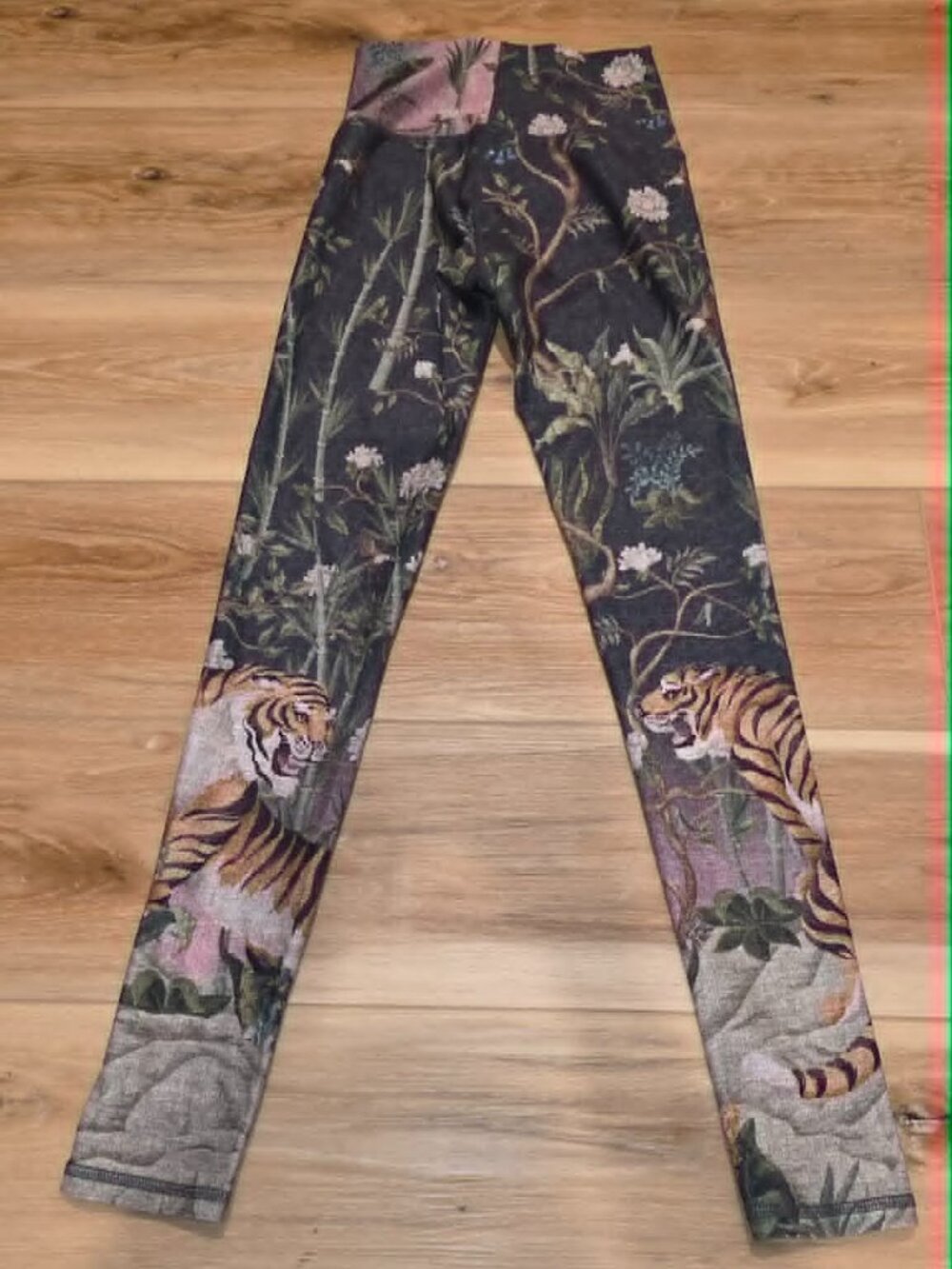 Niyama Sol Jade Tiger Leggings - S - NWT - Picture 2 of 5